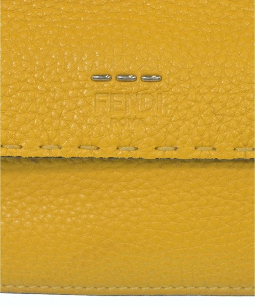 FENDI กระเป๋าสะพาย