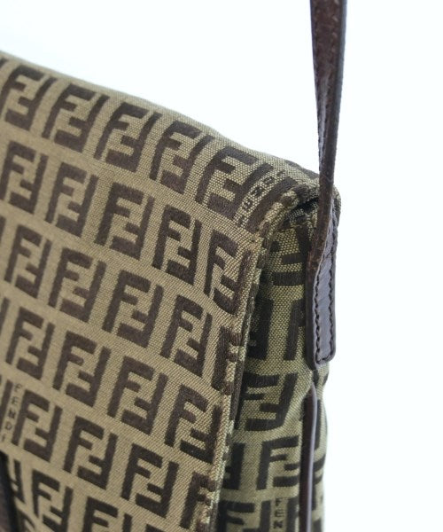 FENDI กระเป๋าสะพาย