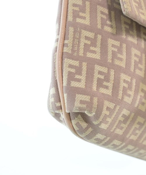 FENDI กระเป๋าสะพาย