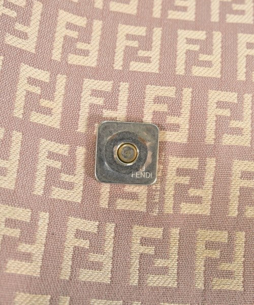 FENDI กระเป๋าสะพาย