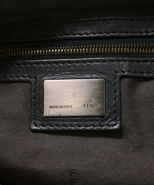 FENDI กระเป๋าถือขนาดใหญ่
