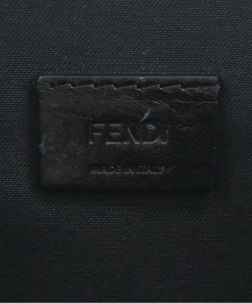 FENDI คลัตช์