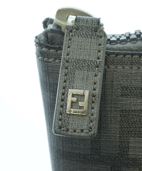 FENDI กระเป๋าถือขนาดใหญ่