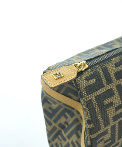 FENDI กระเป๋าถือขนาดใหญ่