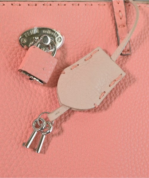 FENDI กระเป๋าถือขนาดใหญ่