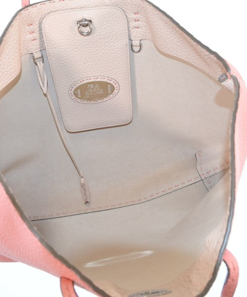 FENDI กระเป๋าถือขนาดใหญ่
