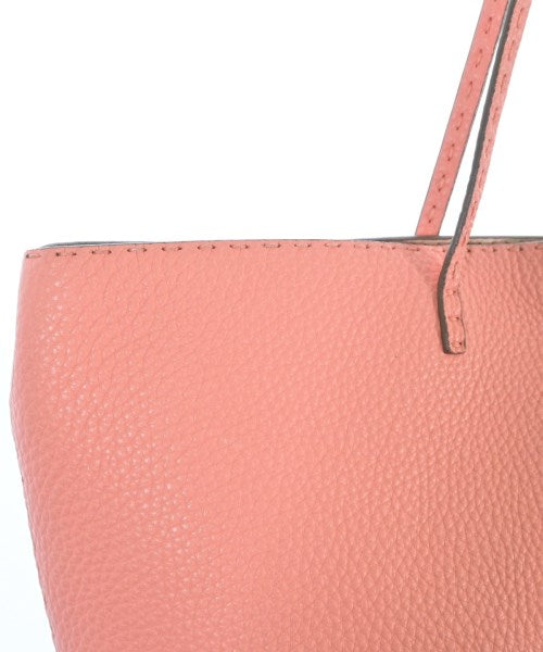 FENDI กระเป๋าถือขนาดใหญ่