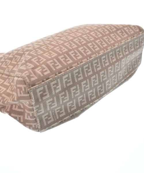 FENDI กระเป๋าถือขนาดใหญ่