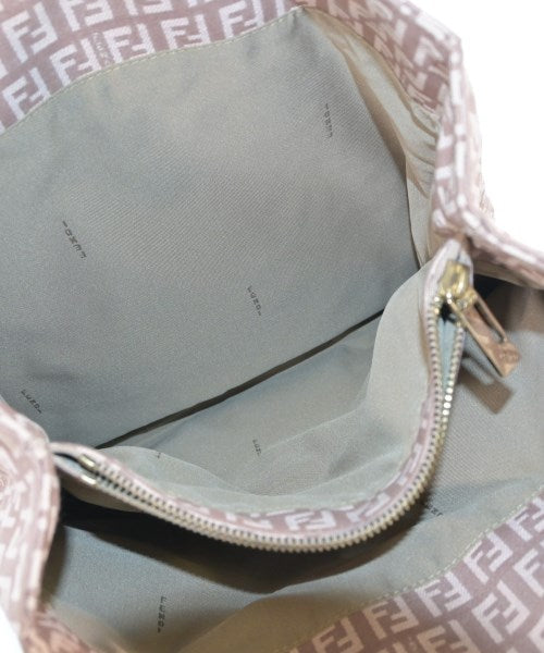 FENDI กระเป๋าถือขนาดใหญ่