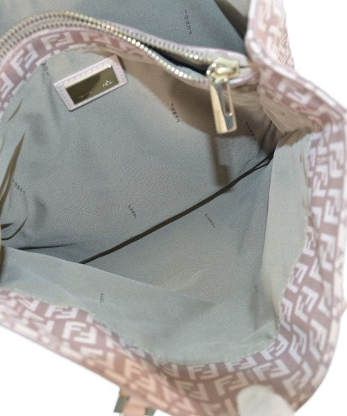 FENDI กระเป๋าถือขนาดใหญ่