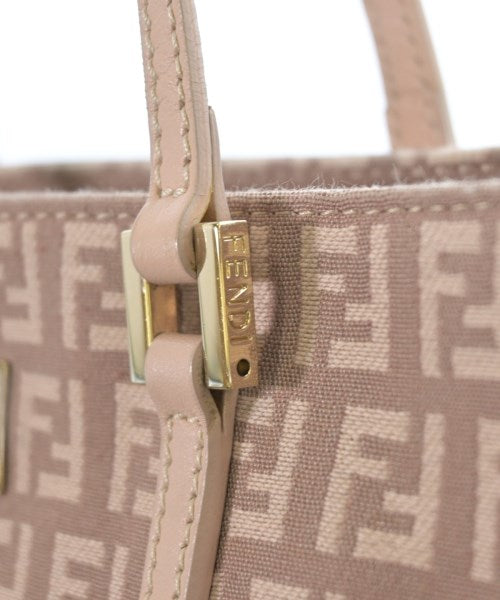 FENDI กระเป๋าถือขนาดใหญ่