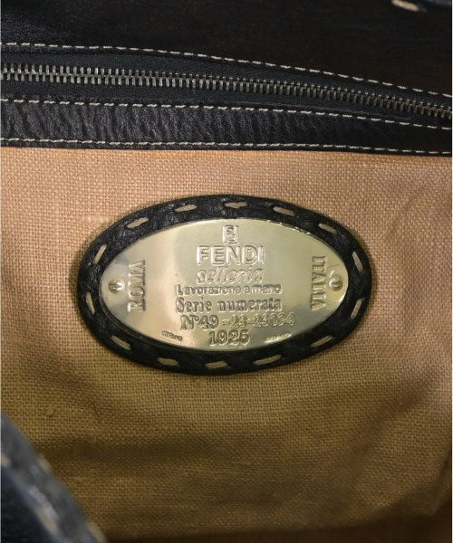 FENDI กระเป๋าถือ