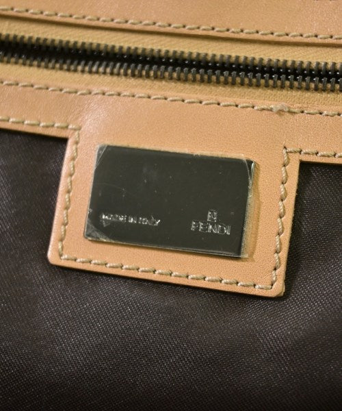 FENDI กระเป๋าถือ