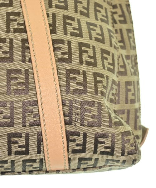 FENDI กระเป๋าถือ