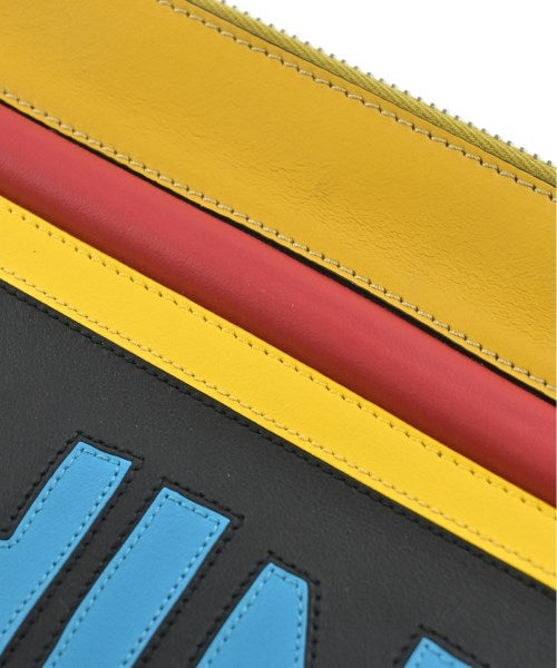 FENDI คลัตช์