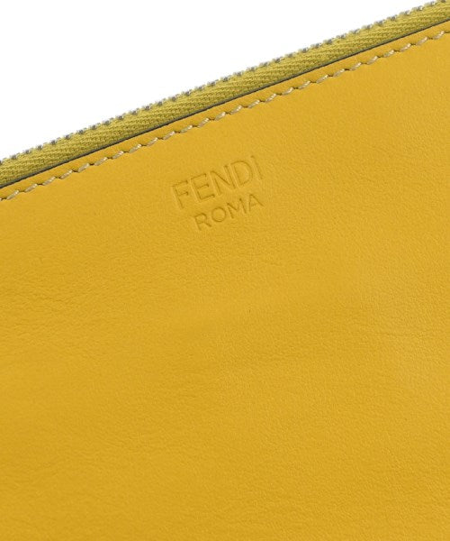FENDI คลัตช์