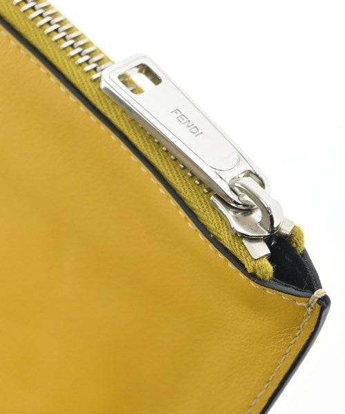 FENDI คลัตช์