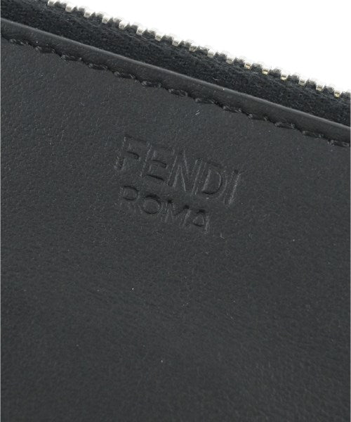 FENDI คลัตช์