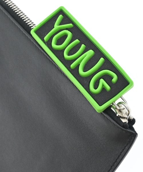 FENDI คลัตช์