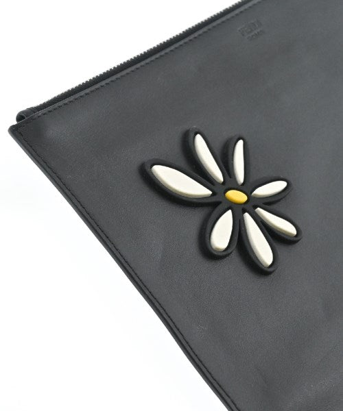FENDI คลัตช์