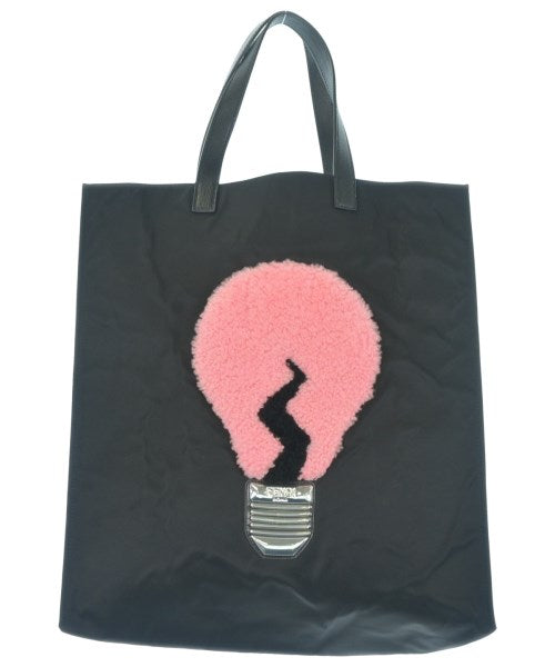 FENDI กระเป๋าถือขนาดใหญ่