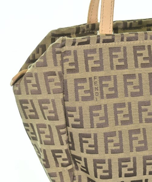 FENDI กระเป๋าถือ