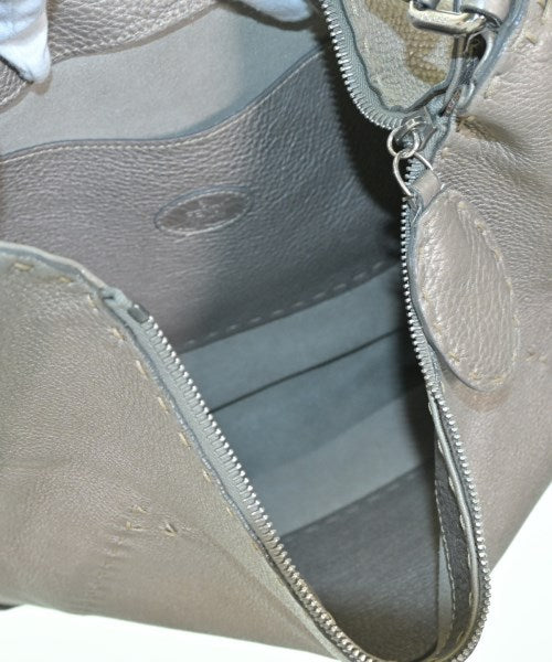 FENDI กระเป๋าถือ