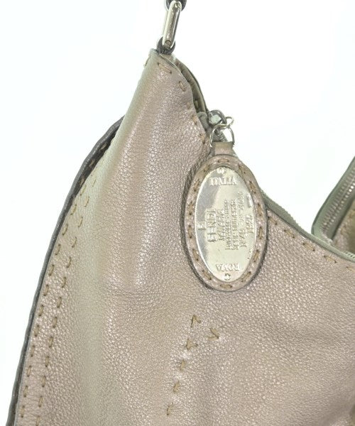 FENDI กระเป๋าถือ