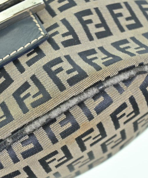 FENDI กระเป๋าถือ