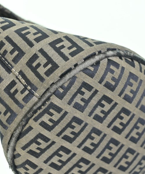 FENDI กระเป๋าถือ