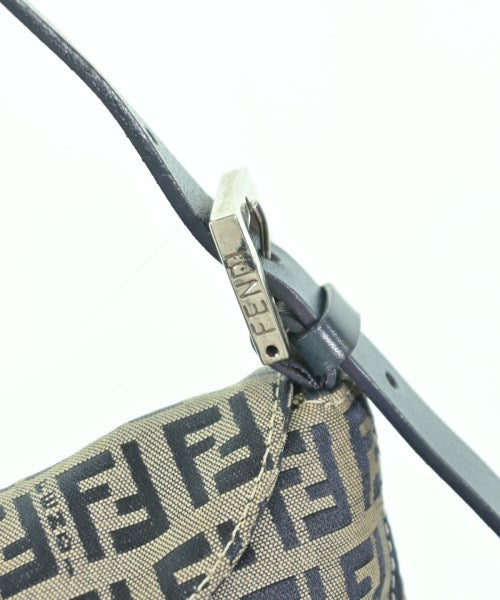 FENDI กระเป๋าถือ
