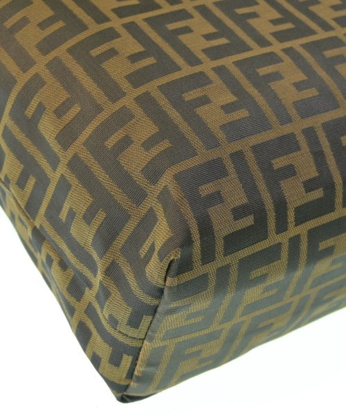 FENDI กระเป๋าถือขนาดใหญ่