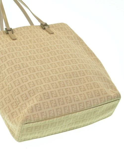 FENDI กระเป๋าถือ