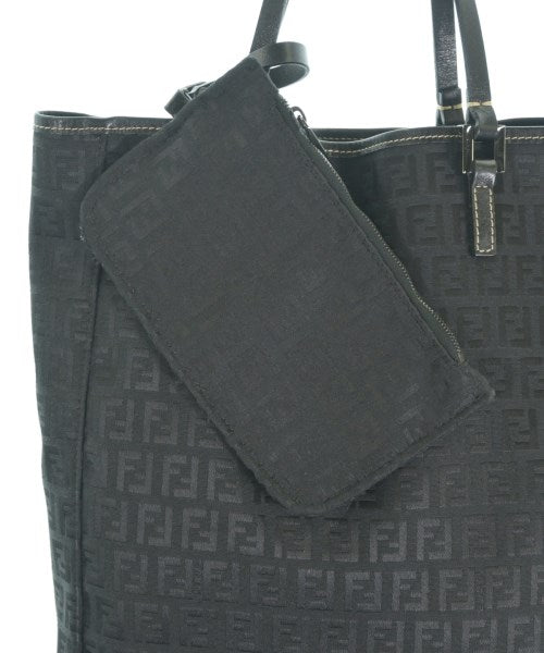 FENDI กระเป๋าถือ
