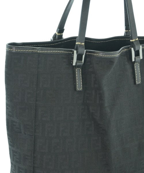 FENDI กระเป๋าถือ