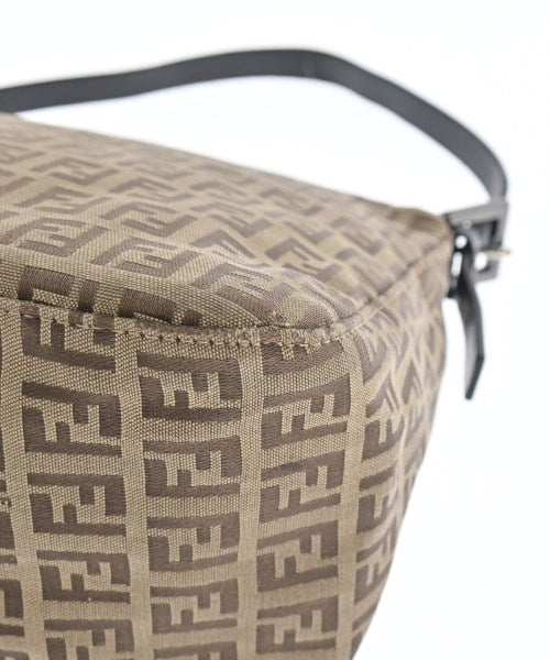FENDI กระเป๋าสะพาย