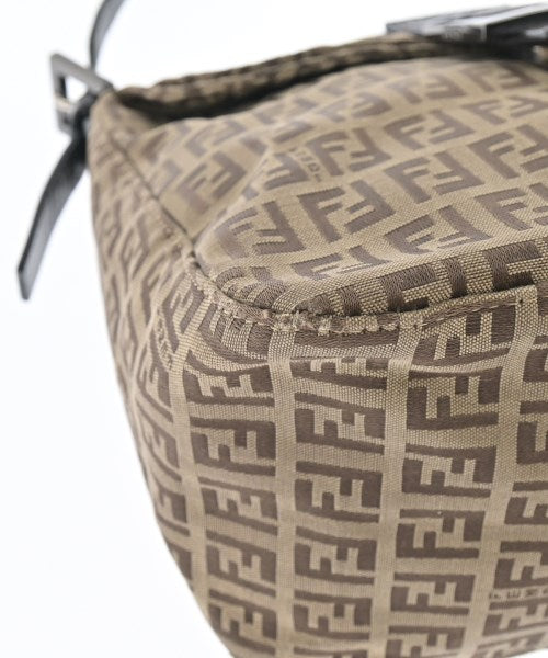 FENDI กระเป๋าสะพาย
