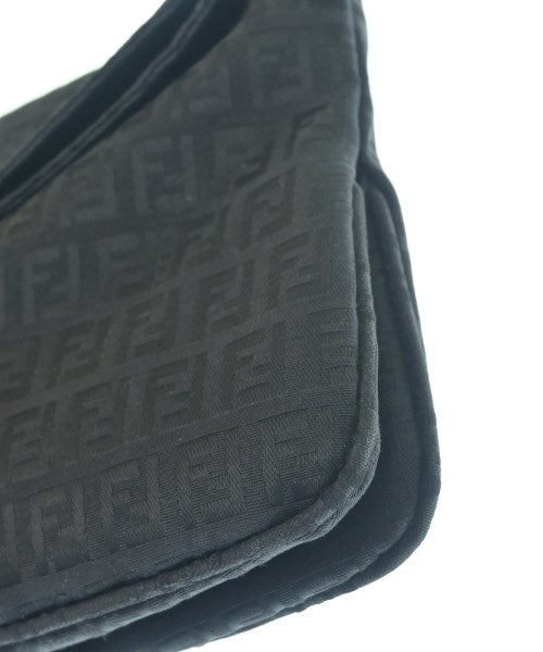 FENDI กระเป๋าสะพาย