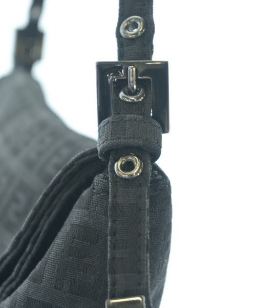 FENDI กระเป๋าสะพาย