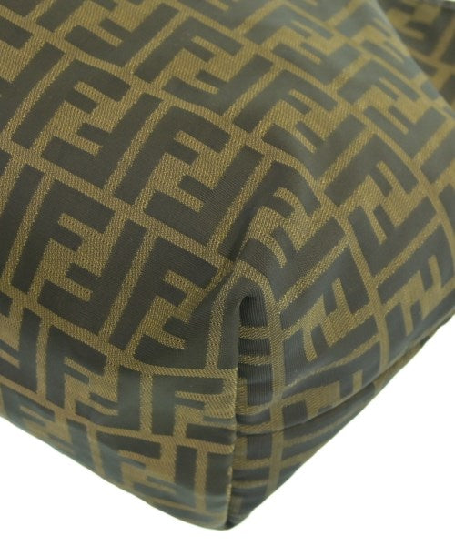 FENDI กระเป๋าถือขนาดใหญ่
