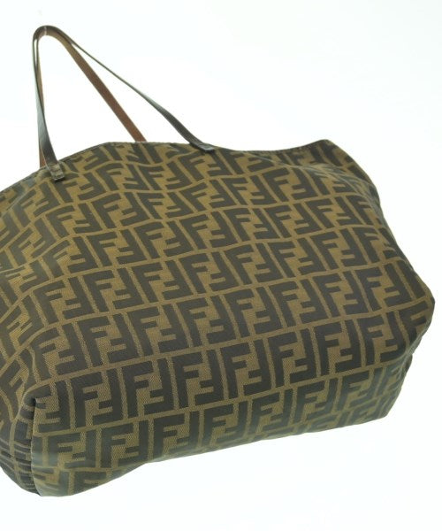 FENDI กระเป๋าถือขนาดใหญ่