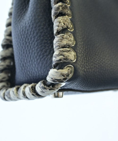 FENDI กระเป๋าถือ