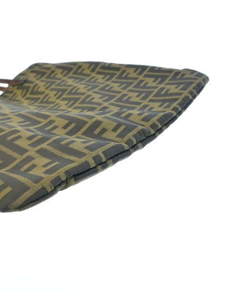 FENDI กระเป๋าถือขนาดใหญ่