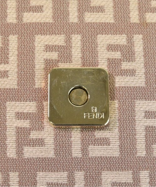 FENDI กระเป๋าสะพาย