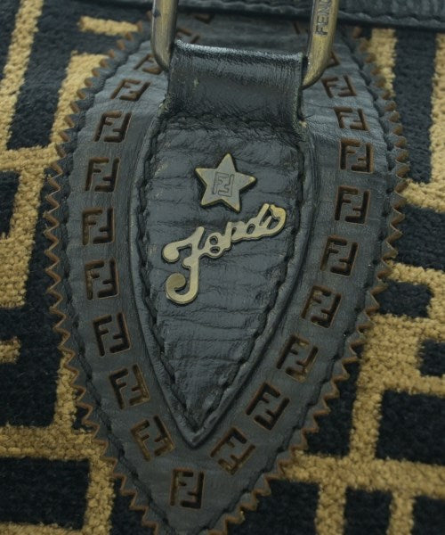 FENDI กระเป๋าถือขนาดใหญ่