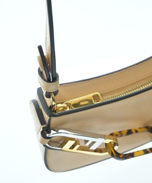 FENDI กระเป๋าสะพาย