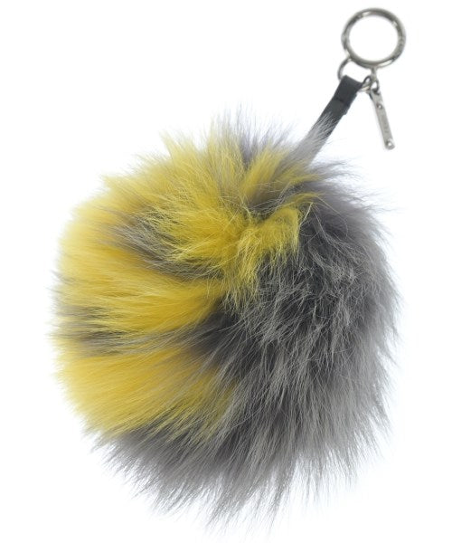 FENDI เครื่องประดับบนกระเป๋า