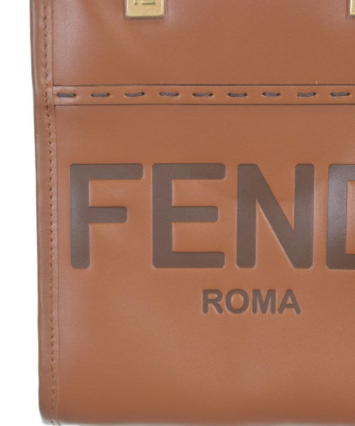 FENDI กระเป๋าสะพาย