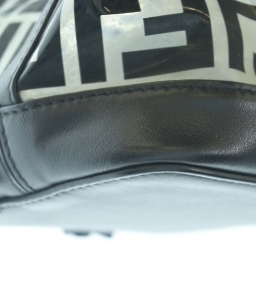 FENDI คลัตช์