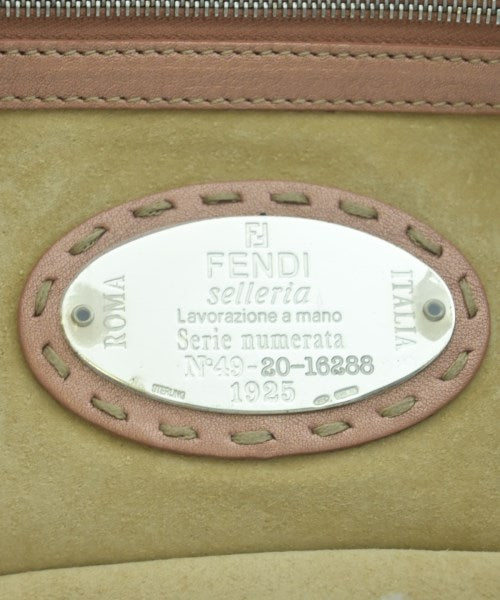 FENDI กระเป๋าถือขนาดใหญ่